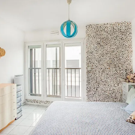 Amazing In La Rochelle With Kitchen *