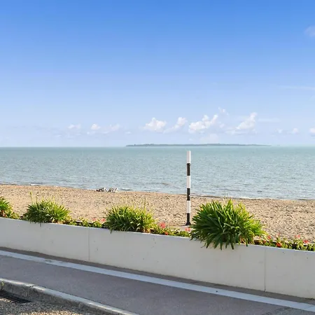 Amazing In La Rochelle With Kitchen La Rochelle (Charente-Maritime)